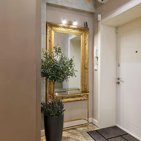 Apartment So Apt In The Heart Of Downtown *